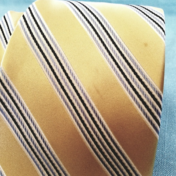 🚫DONATED Gold Colored Silk Tie - Picture 5 of 5